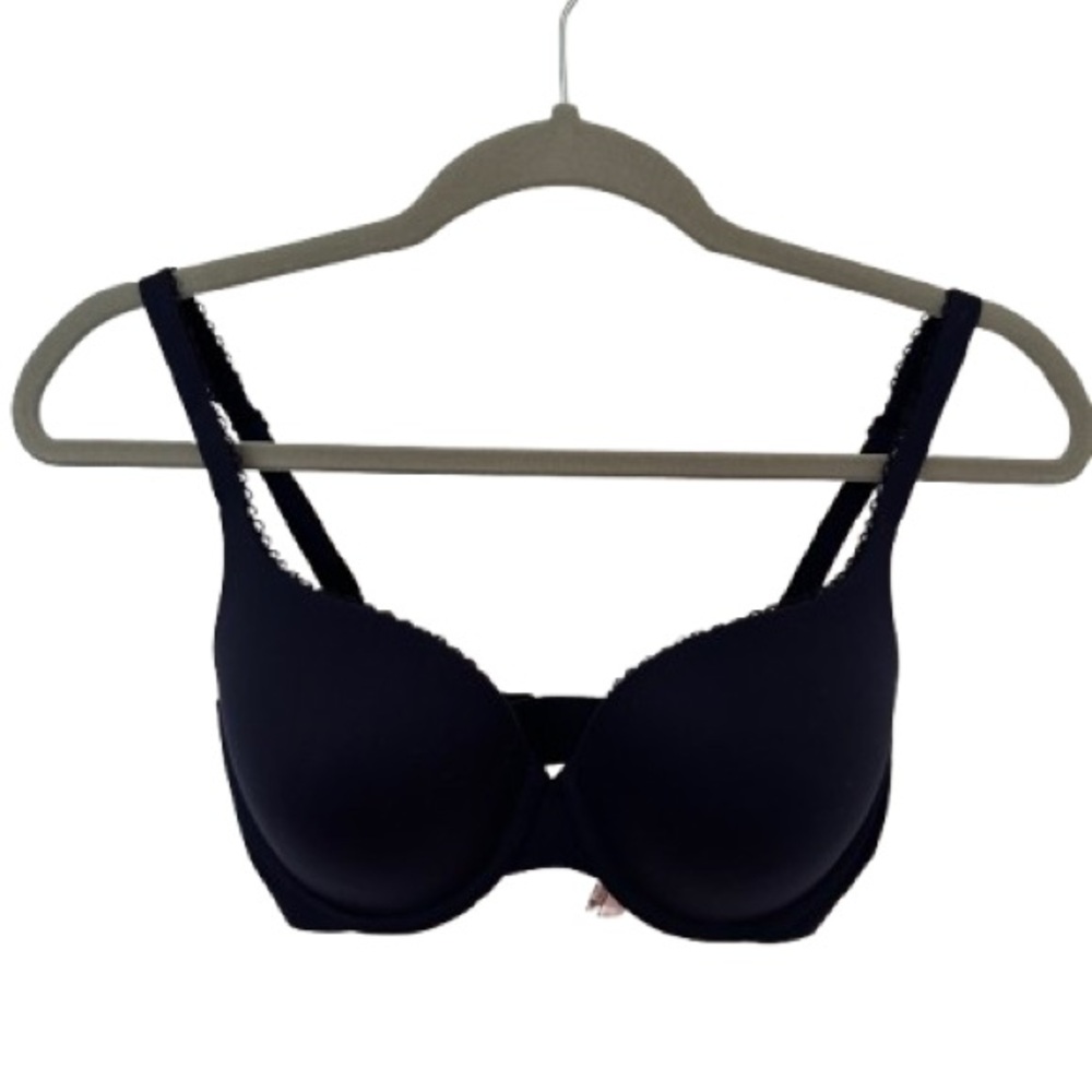 Victoria's Secret Woman’s Push Up Bra Navy Padded Bra, Sz 32DD